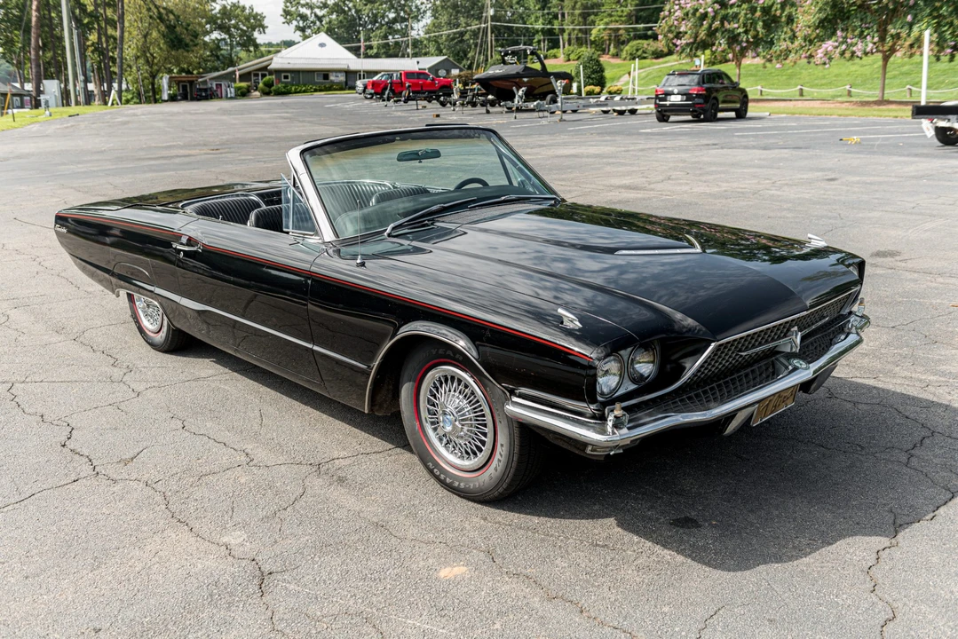 1966 Ford Thunderbird 4th Gen - Image 8 of 31