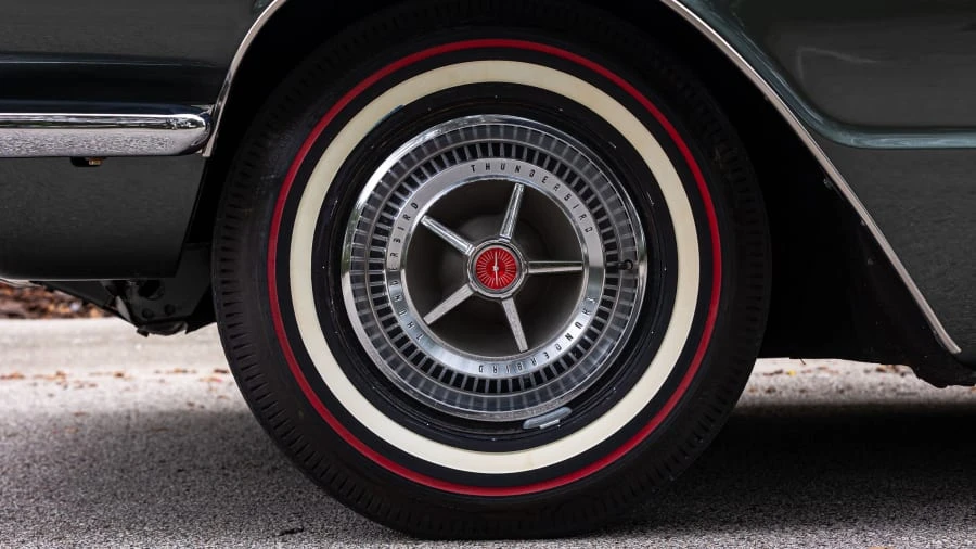1966 Ford Thunderbird 4th Gen - Image 21 of 31
