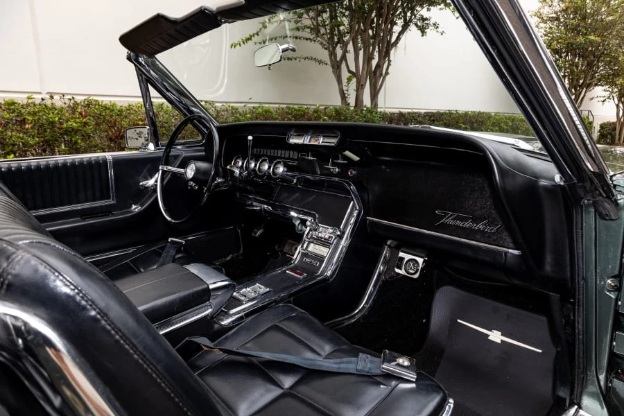 1966 Ford Thunderbird 4th Gen - Image 11 of 31