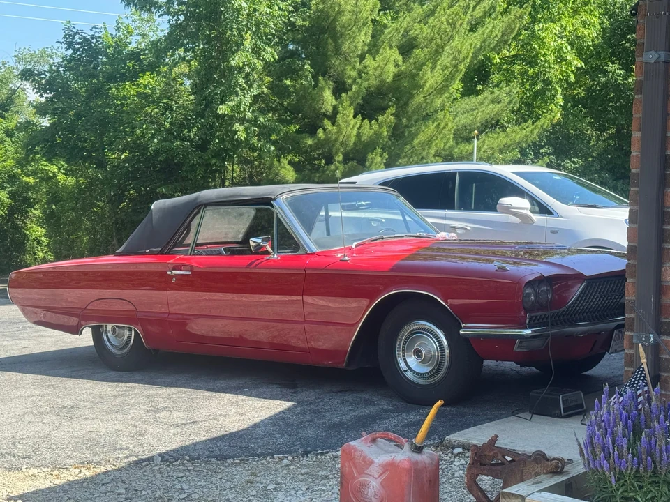 1966 Ford Thunderbird 4th Gen - Image 7 of 31