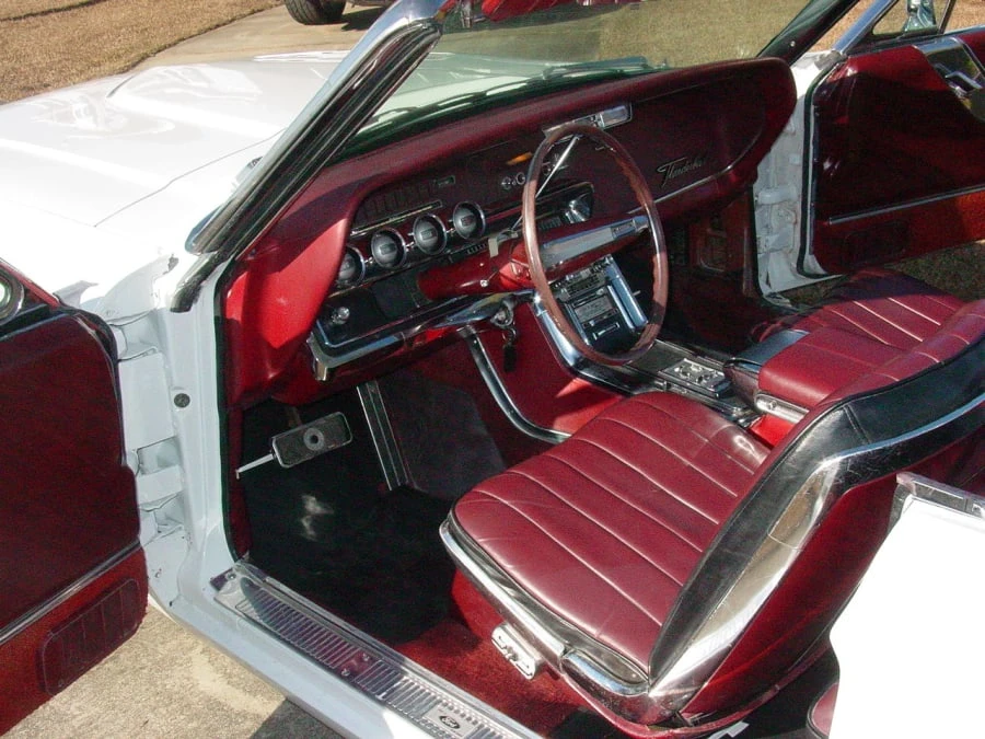 1966 Ford Thunderbird 4th Gen - Image 4 of 8
