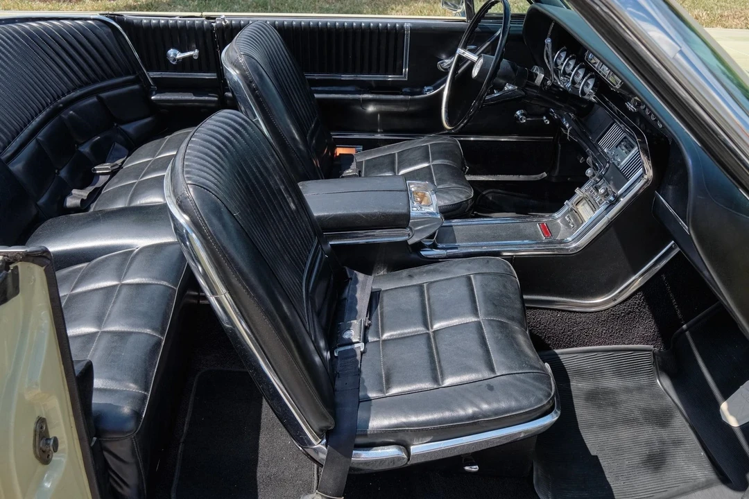 1966 Ford Thunderbird 3rd Gen - Image 16 of 21
