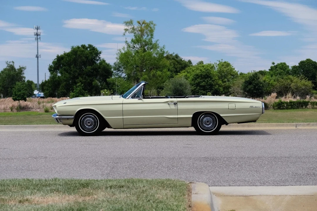 1966 Ford Thunderbird 3rd Gen - Image 2 of 21