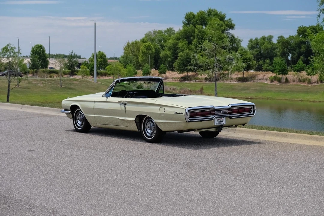 1966 Ford Thunderbird 3rd Gen - Image 4 of 21