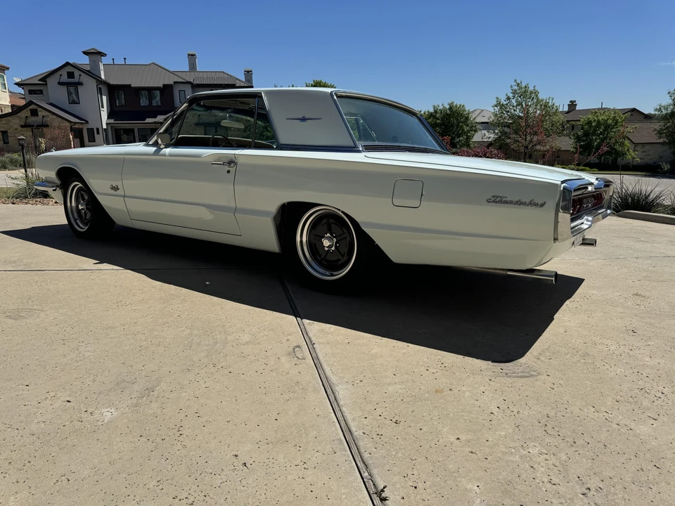1966 Ford Thunderbird 4th Gen - Image 7 of 31