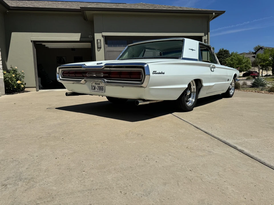 1966 Ford Thunderbird 4th Gen - Image 10 of 31