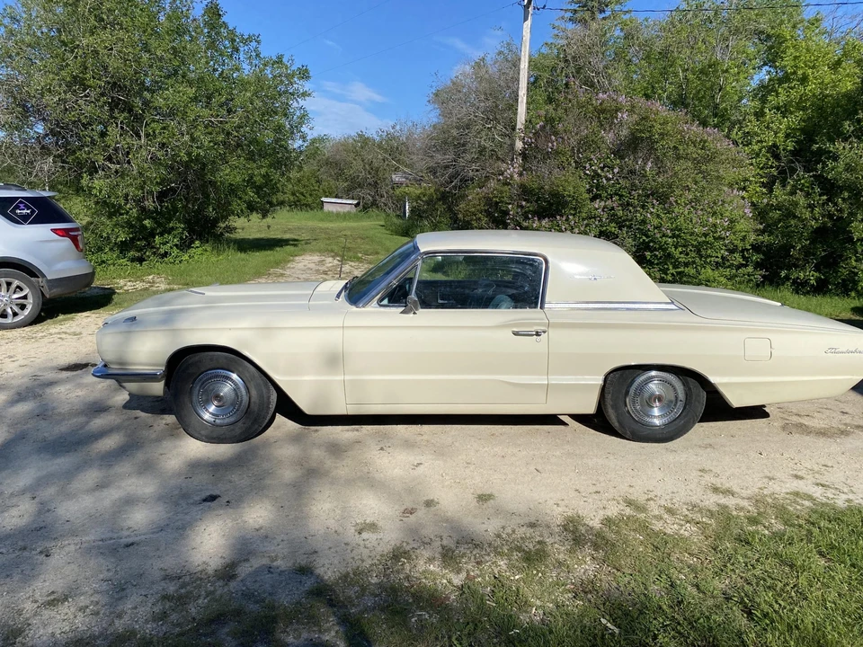 1966 Ford Thunderbird 4th Gen - Image 23 of 31