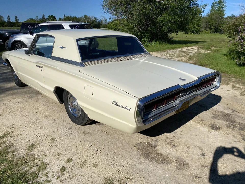 1966 Ford Thunderbird 4th Gen - Image 22 of 31