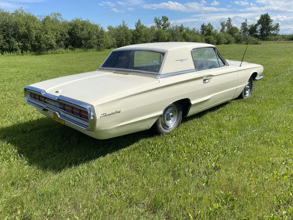 1966 Ford Thunderbird 4th Gen - Image 7 of 31