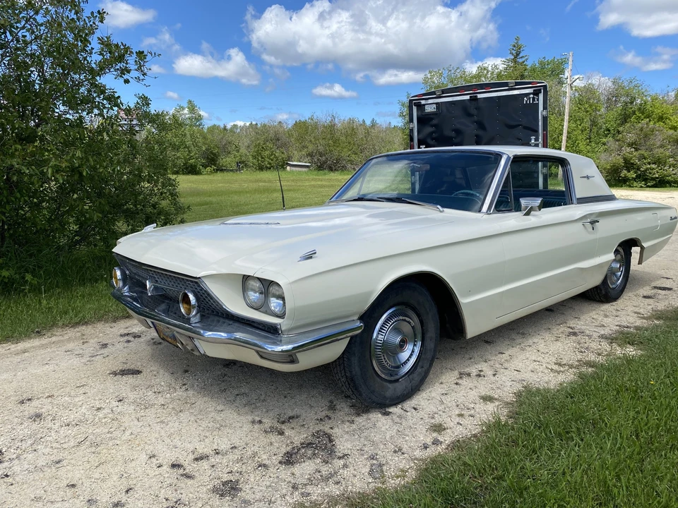 1966 Ford Thunderbird 4th Gen - Image 16 of 31
