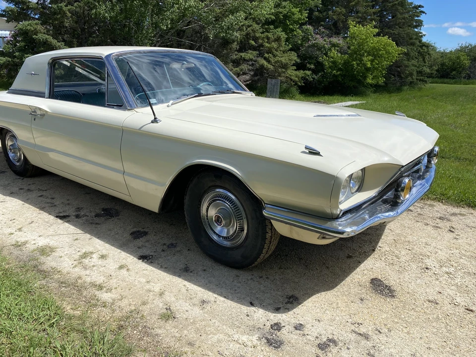 1966 Ford Thunderbird 4th Gen - Image 10 of 31