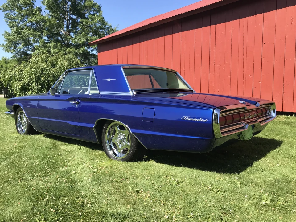 1966 Ford Thunderbird 4th Gen - Image 16 of 31