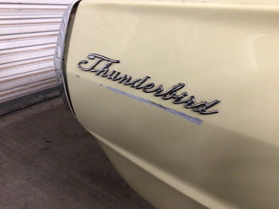1966 Ford Thunderbird 4th Gen - Image 28 of 31