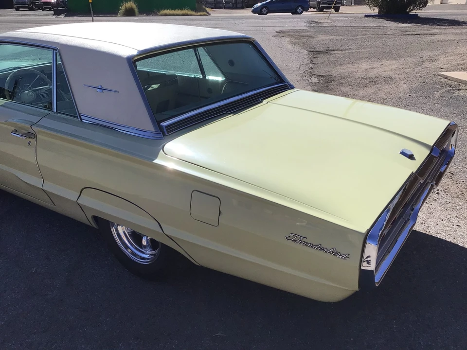 1966 Ford Thunderbird 4th Gen - Image 24 of 31