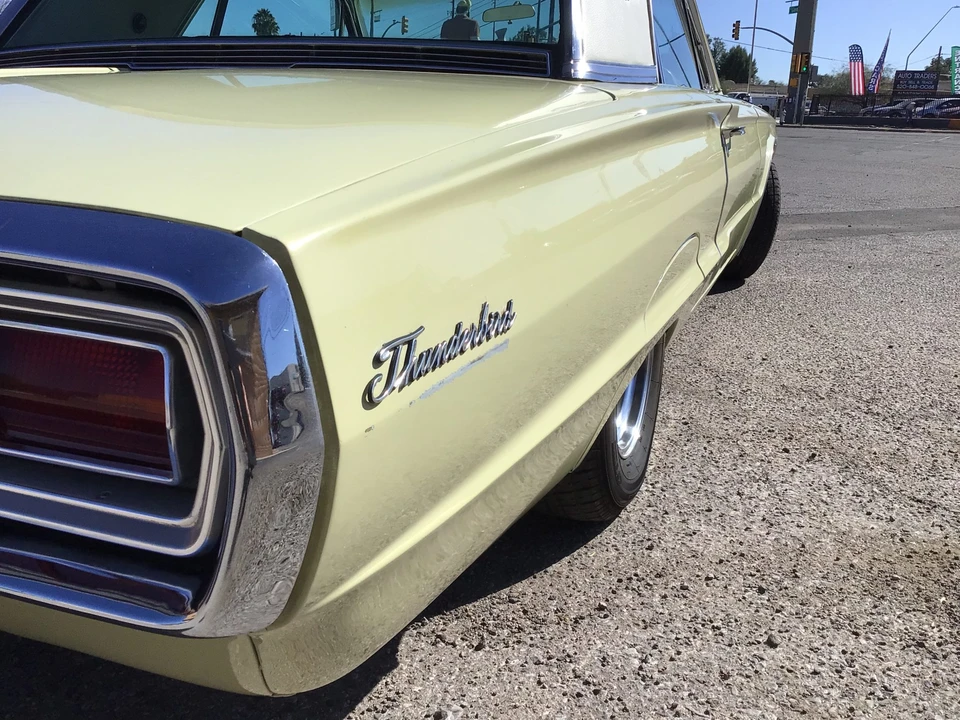 1966 Ford Thunderbird 4th Gen - Image 21 of 31