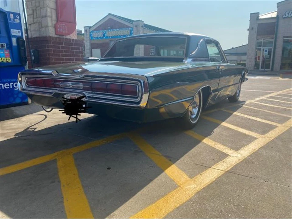1966 Ford Thunderbird 4th Gen - Image 7 of 10