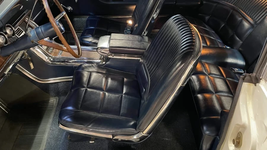 1966 Ford Thunderbird 4th Gen - Image 2 of 10