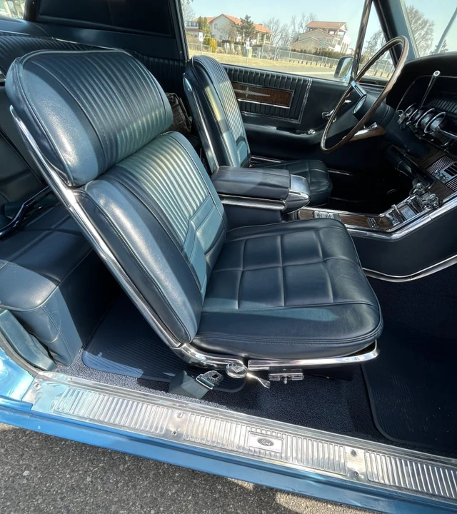 1966 Ford Thunderbird 4th Gen - Image 11 of 18