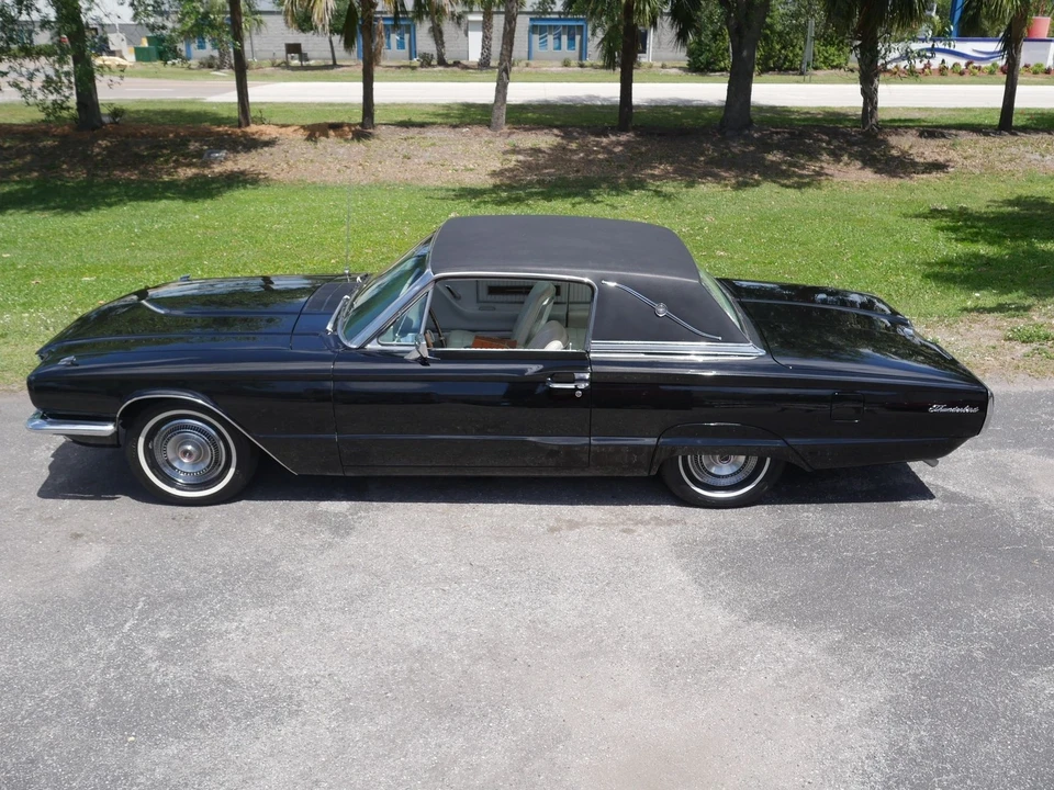 1966 Ford Thunderbird 4th Gen - Image 15 of 24