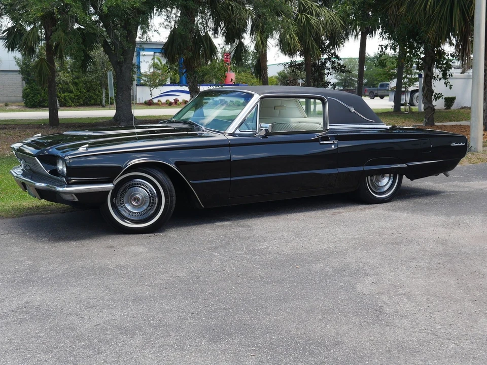 1966 Ford Thunderbird 4th Gen - Image 10 of 24