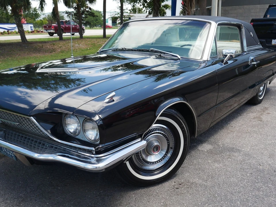 1966 Ford Thunderbird 4th Gen - Image 11 of 24