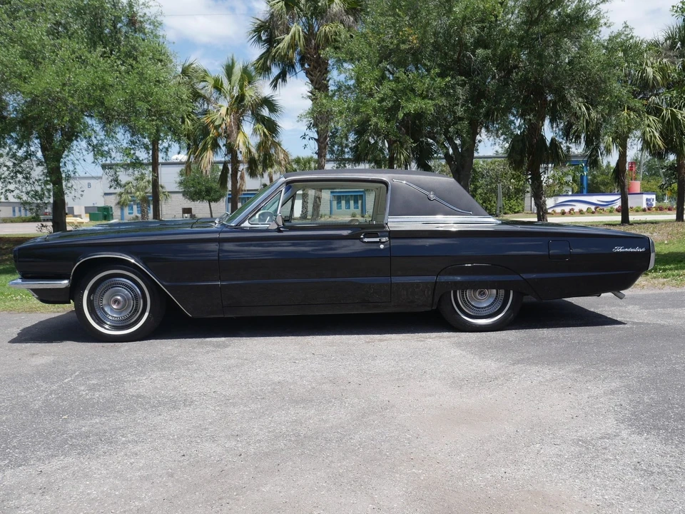 1966 Ford Thunderbird 4th Gen - Image 13 of 24