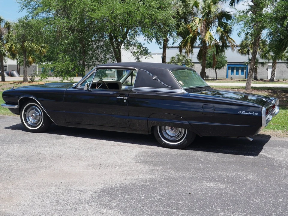 1966 Ford Thunderbird 4th Gen - Image 18 of 24