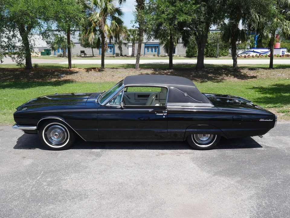 1966 Ford Thunderbird 4th Gen - Image 14 of 24