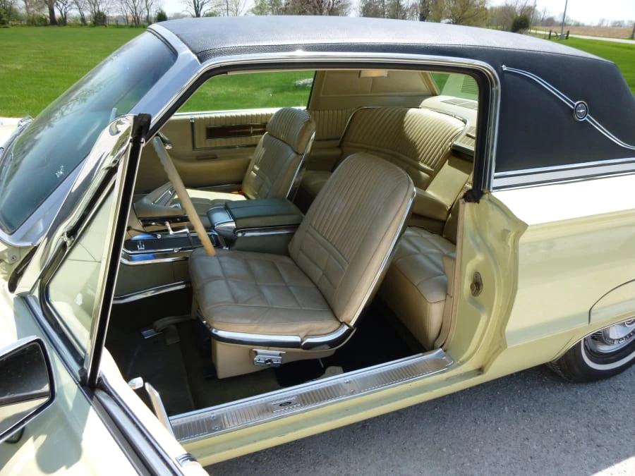 1966 Ford Thunderbird 4th Gen - Image 3 of 5