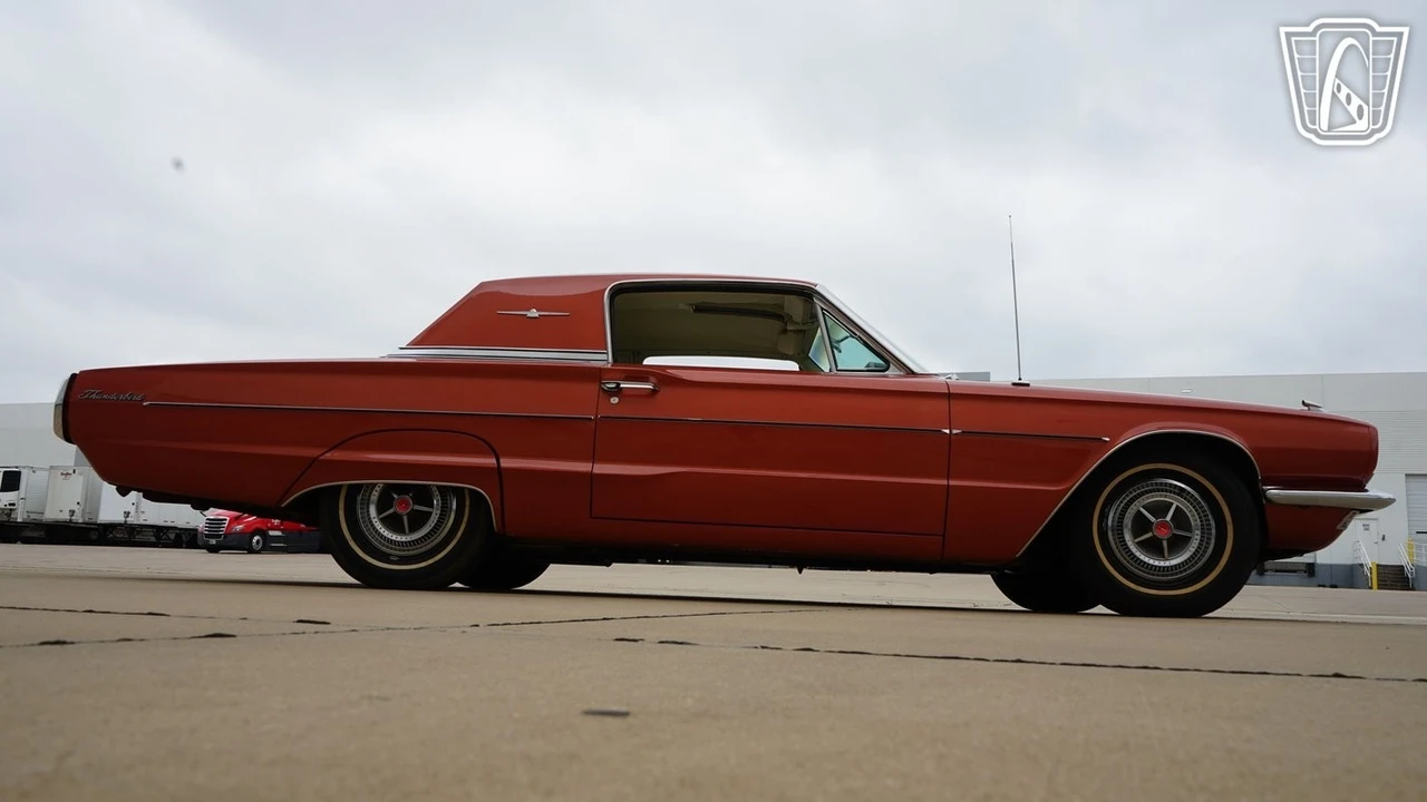 1966 Ford Thunderbird 4th Gen - Image 18 of 21