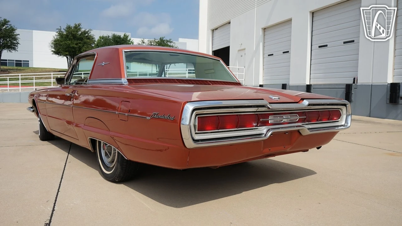 1966 Ford Thunderbird 3rd Gen - Image 11 of 12