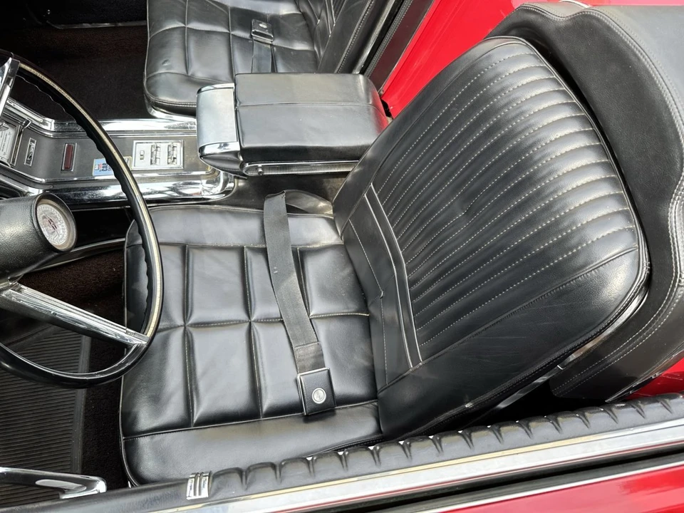 1966 Ford Thunderbird 4th Gen - Image 25 of 31