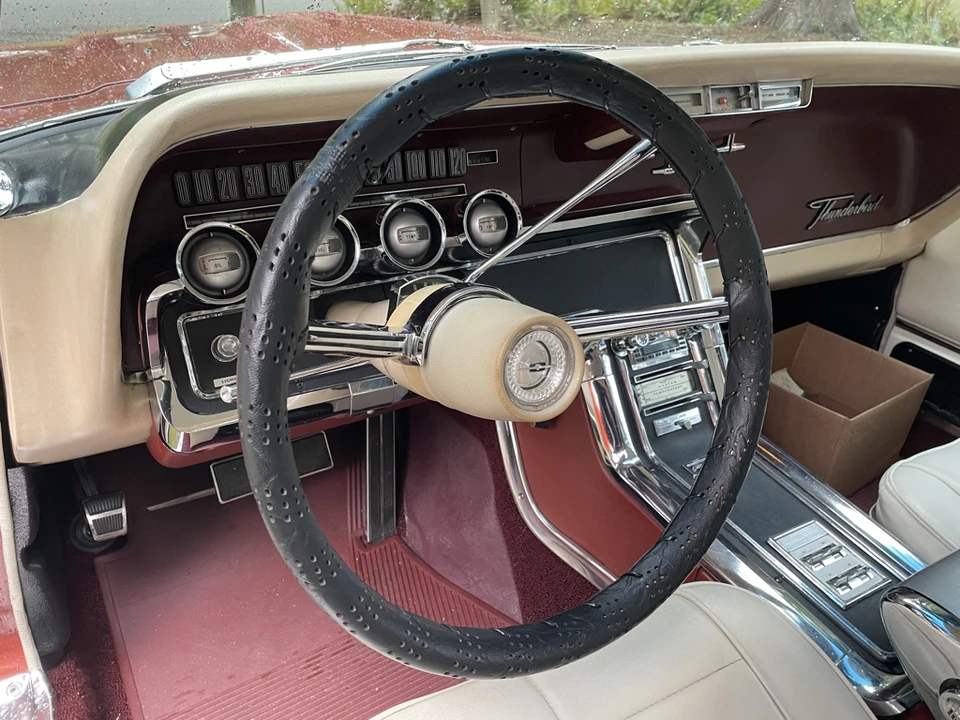 1966 Ford Thunderbird 4th Gen - Image 26 of 31