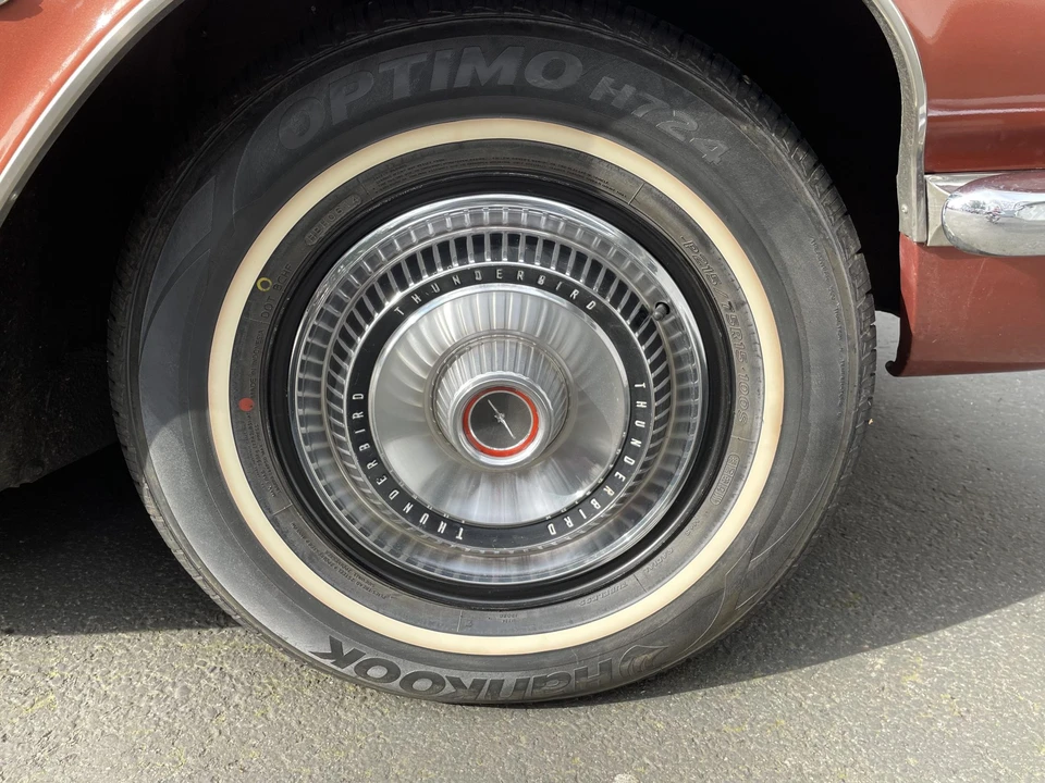 1966 Ford Thunderbird 4th Gen - Image 21 of 31