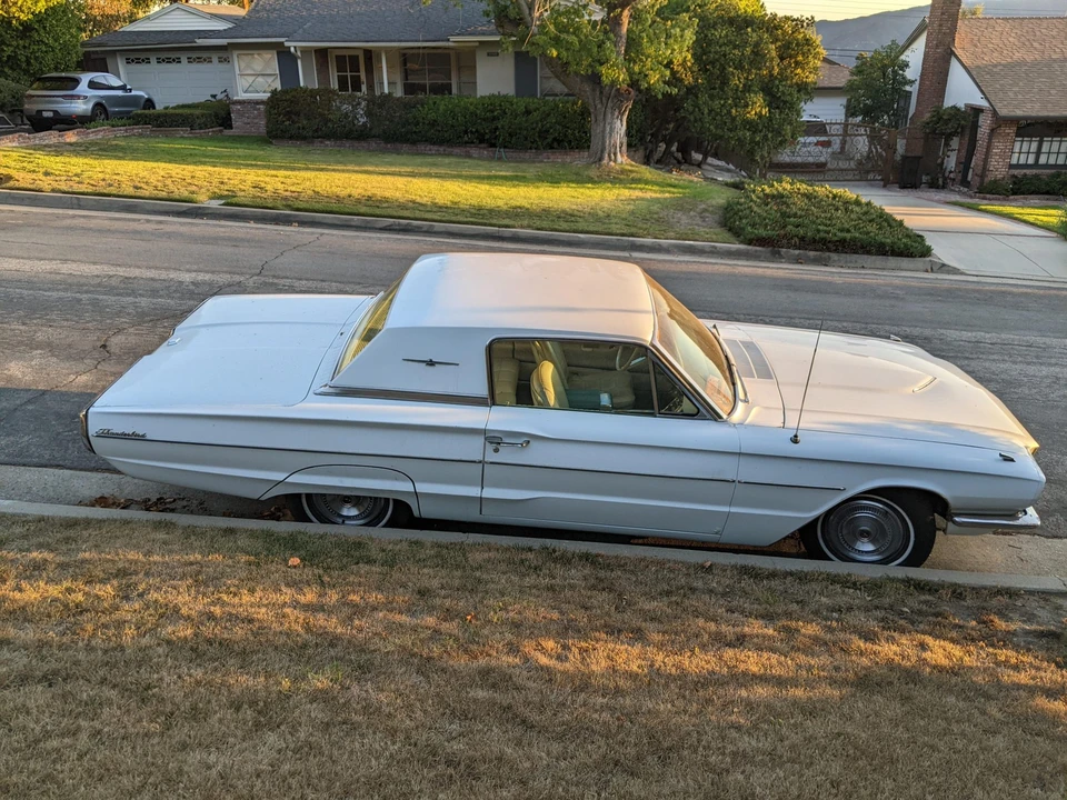 1966 Ford Thunderbird 4th Gen - Image 13 of 31