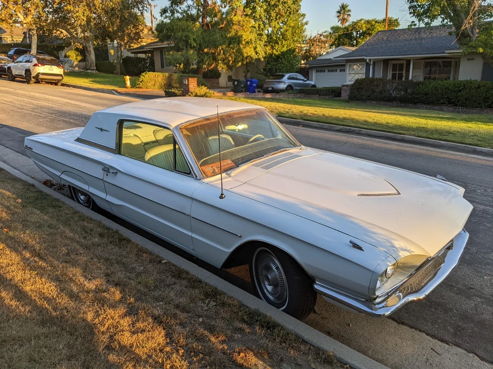 1966 Ford Thunderbird 4th Gen - Image 10 of 31