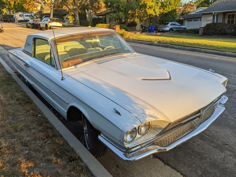 1966 Ford Thunderbird 4th Gen - Image 9 of 31