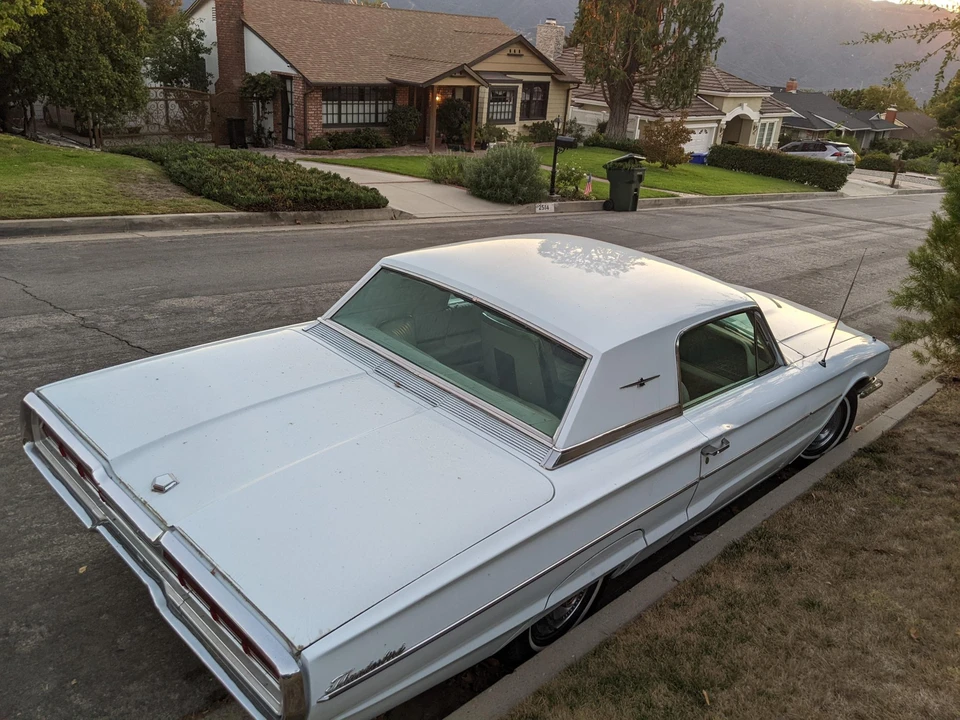 1966 Ford Thunderbird 4th Gen - Image 23 of 31