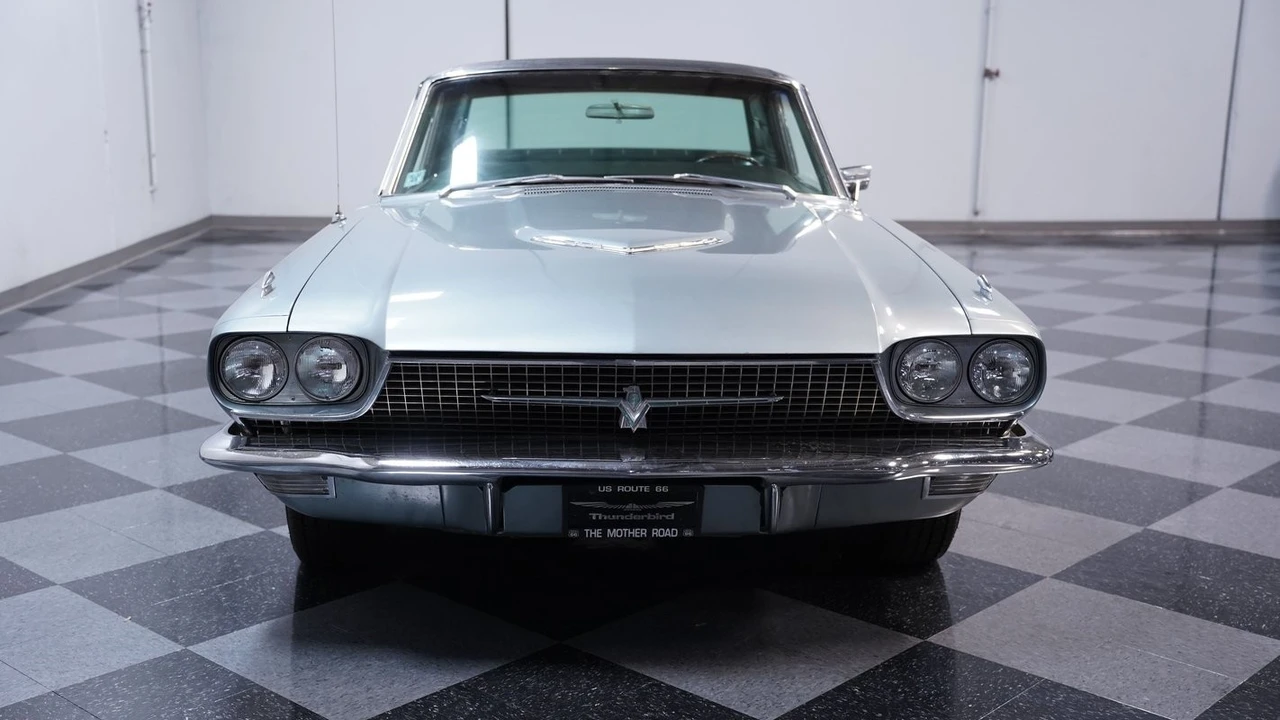 1966 Ford Thunderbird 3rd Gen - Image 15 of 21