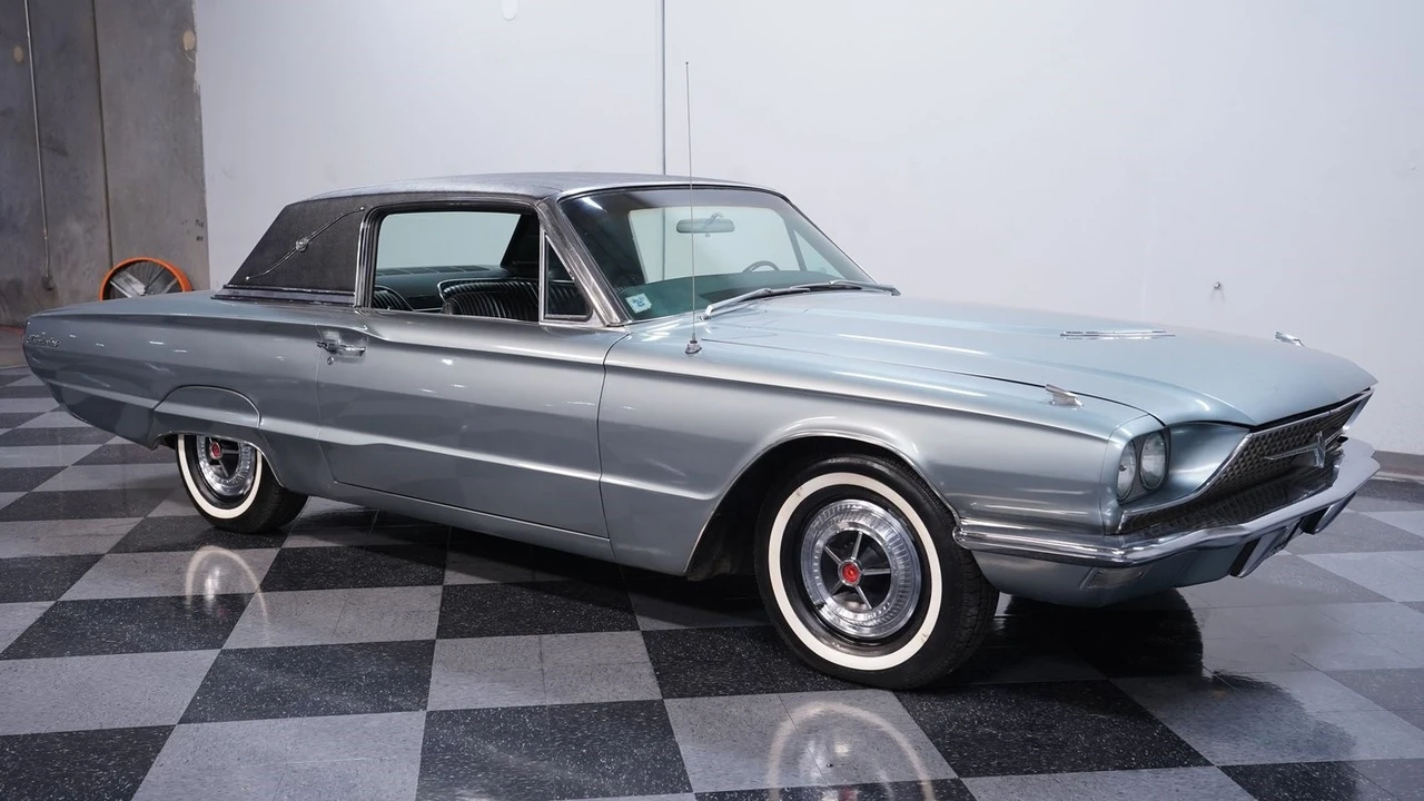 1966 Ford Thunderbird 3rd Gen - Image 14 of 21