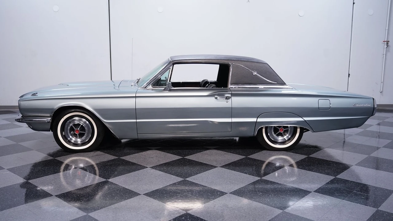 1966 Ford Thunderbird 3rd Gen - Image 2 of 21