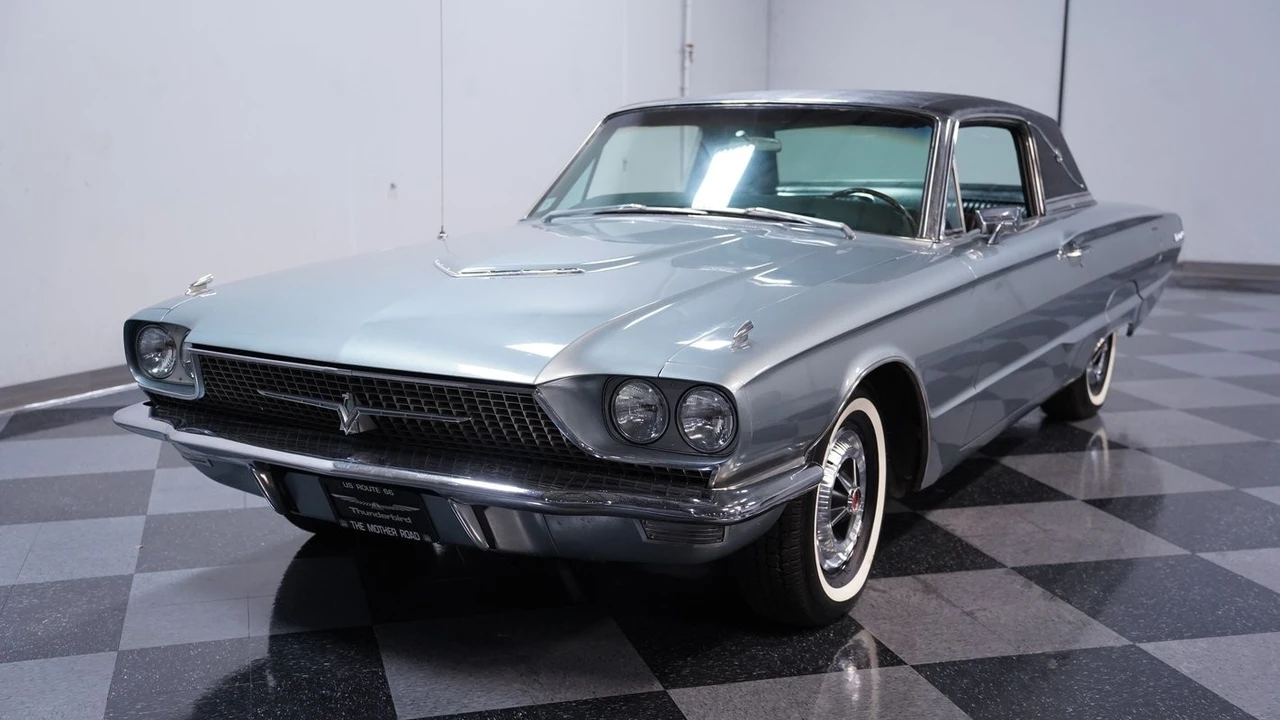 1966 Ford Thunderbird 3rd Gen - Image 16 of 21