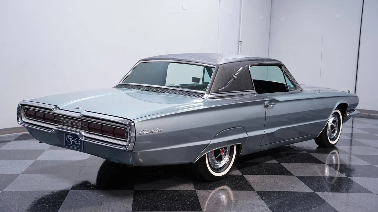 1966 Ford Thunderbird 3rd Gen - Image 12 of 21