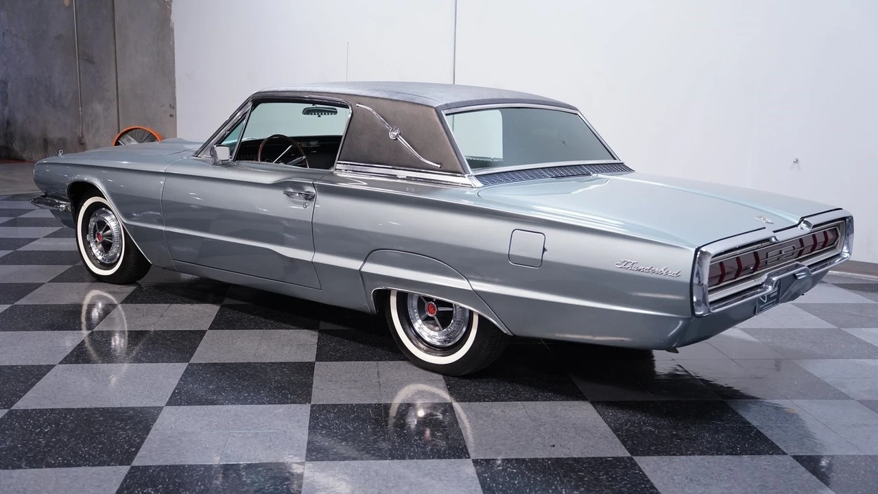 1966 Ford Thunderbird 3rd Gen - Image 8 of 21
