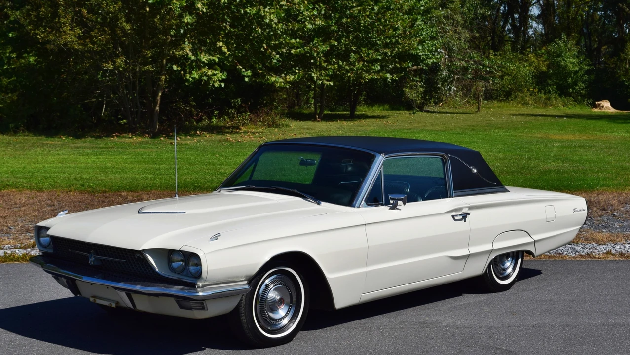 1966 Ford Thunderbird 4th Gen - Image 15 of 31