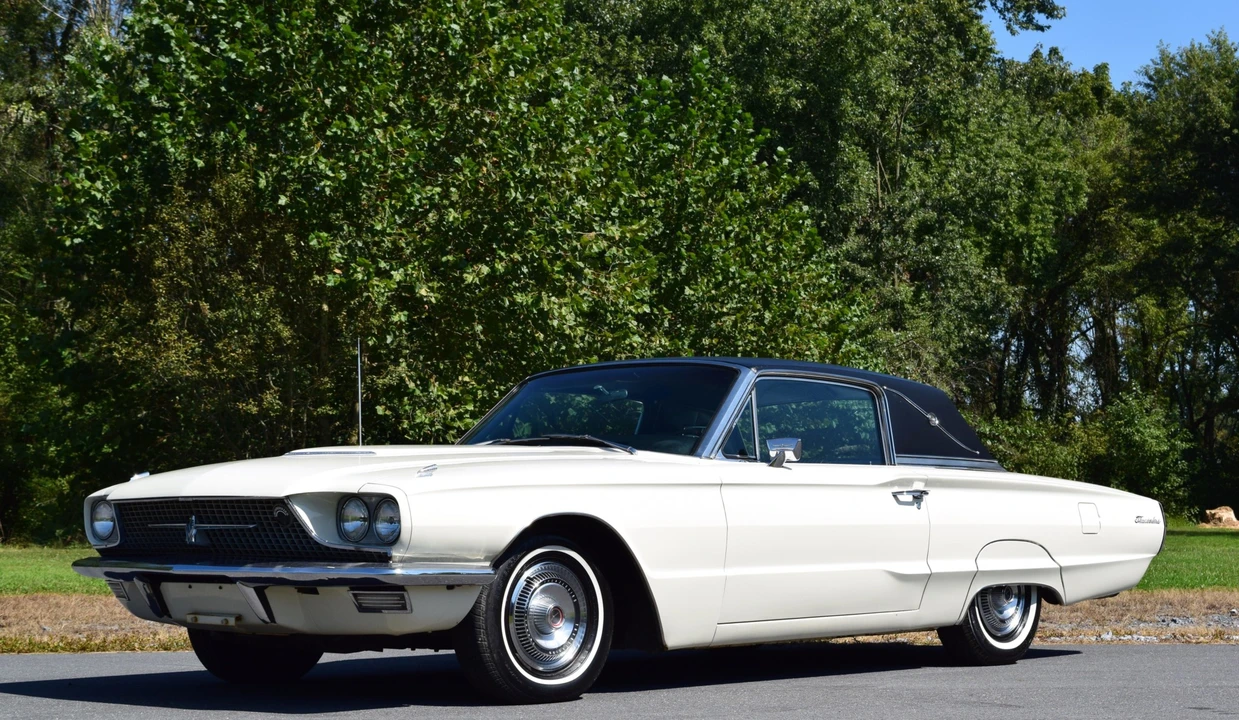 1966 Ford Thunderbird 4th Gen - Image 16 of 31