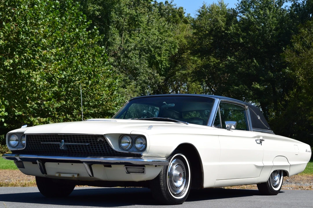 1966 Ford Thunderbird 4th Gen - Image 14 of 31