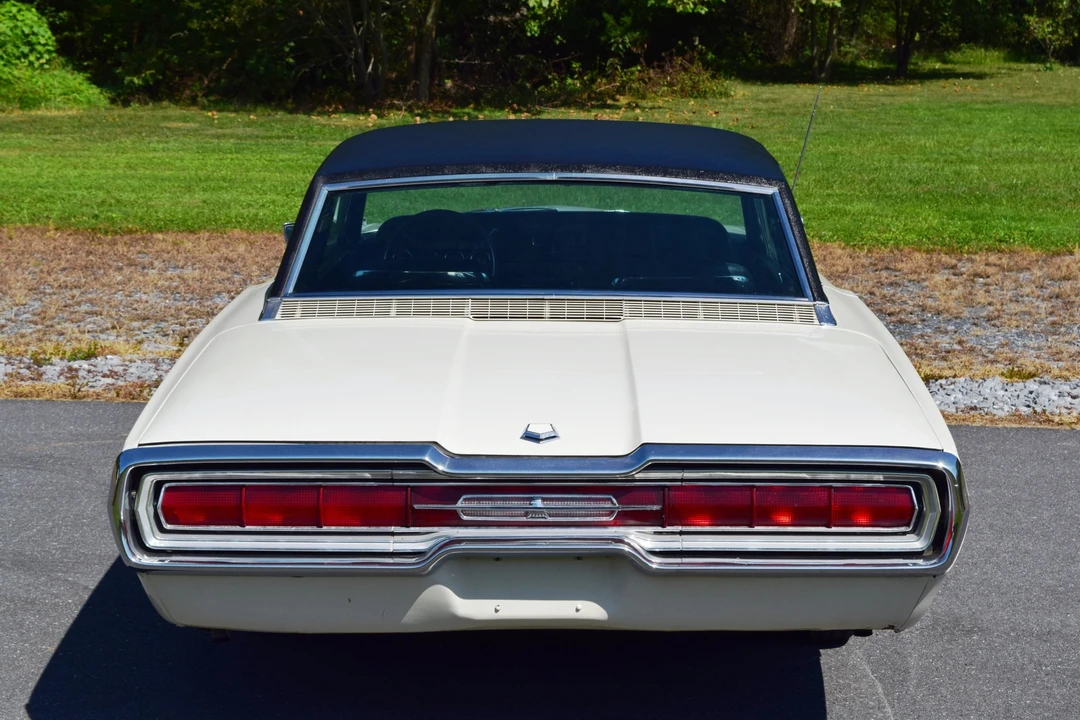 1966 Ford Thunderbird 4th Gen - Image 21 of 31