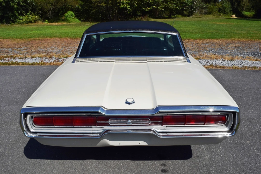 1966 Ford Thunderbird 4th Gen - Image 20 of 31