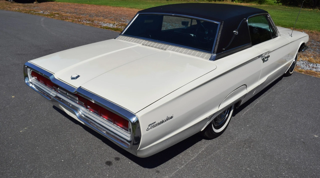 1966 Ford Thunderbird 4th Gen - Image 23 of 31